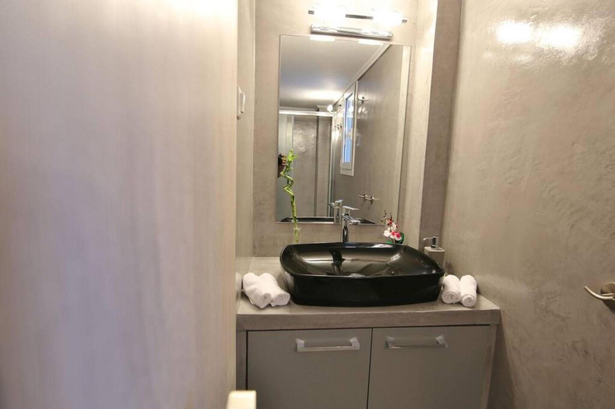 Penthouse Lux Flat With 2 Bd Next To Larissis Apartment Athens Exterior photo